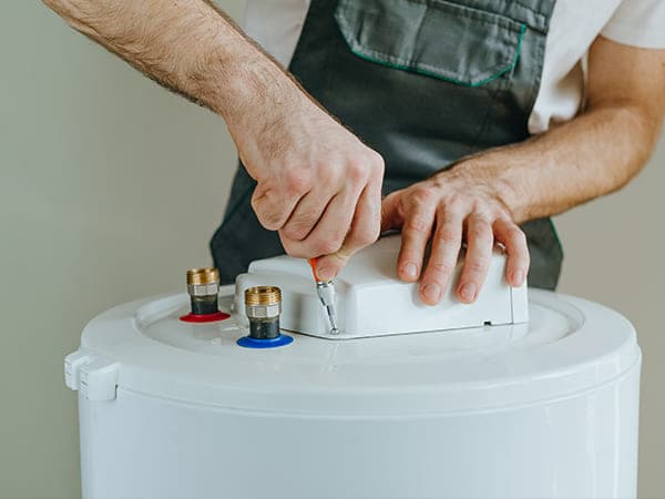 When to Replace a Water Heater in Texas Homes Safely